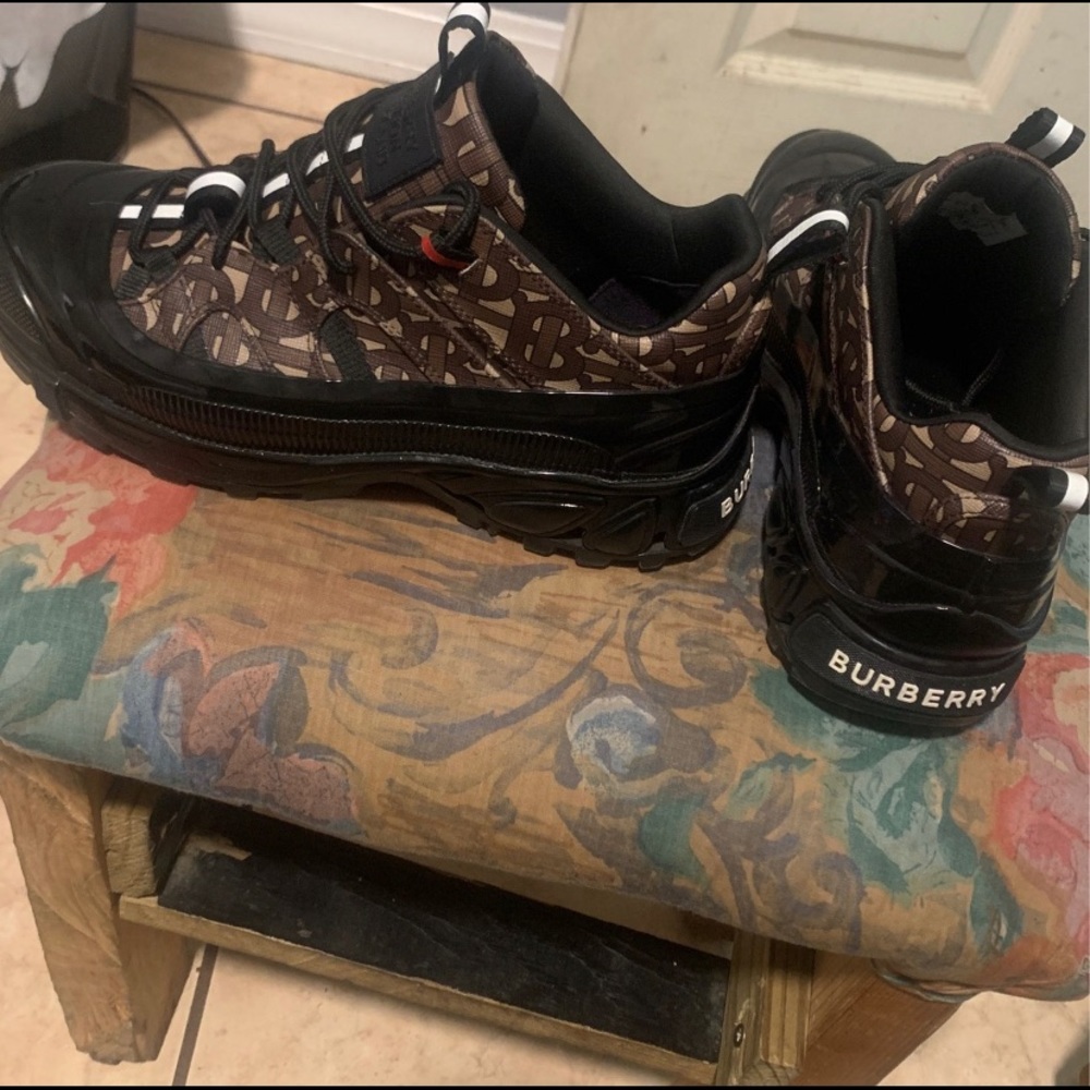 Designer sneaker
